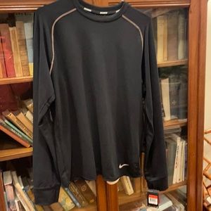 Nike dri- fit men’s running long sleeve size L, black with night reflect accents